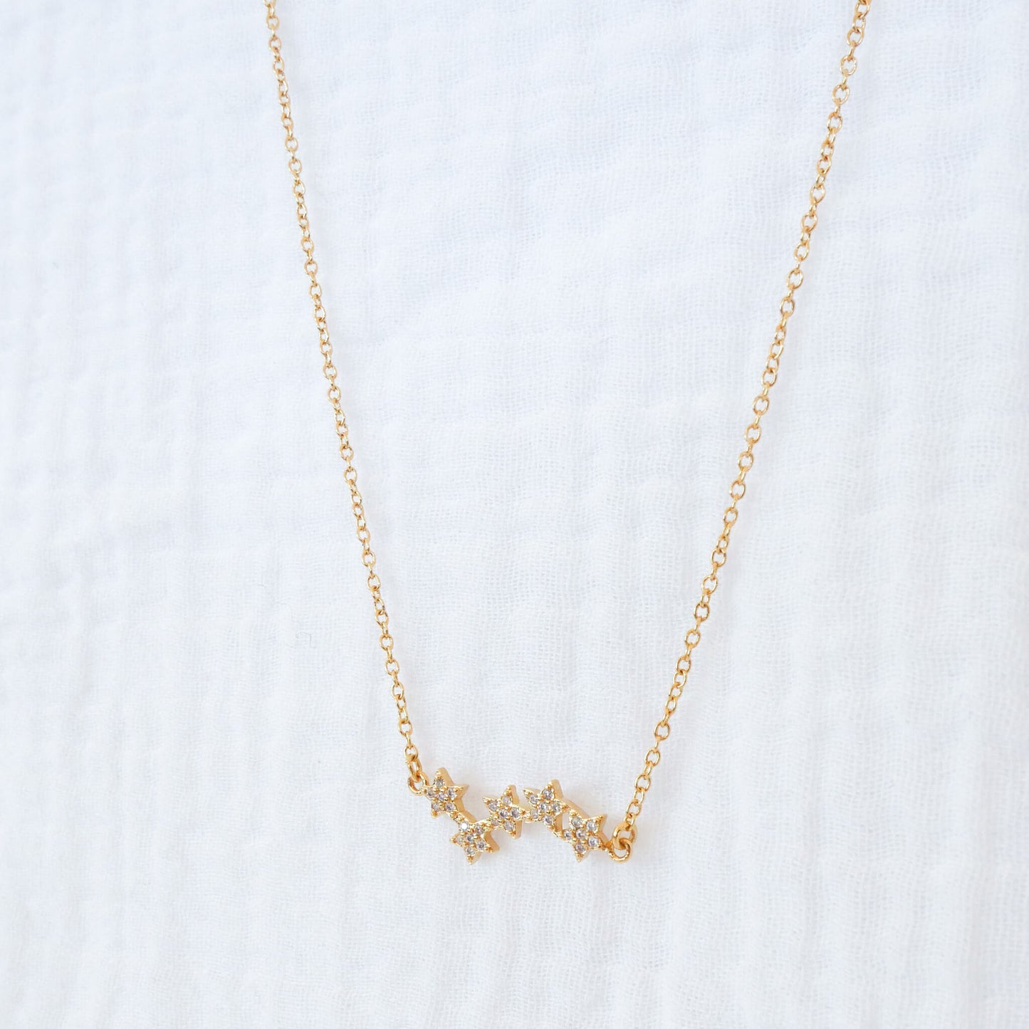 Collier Stella avec étoiles en plaqué or et zirconium