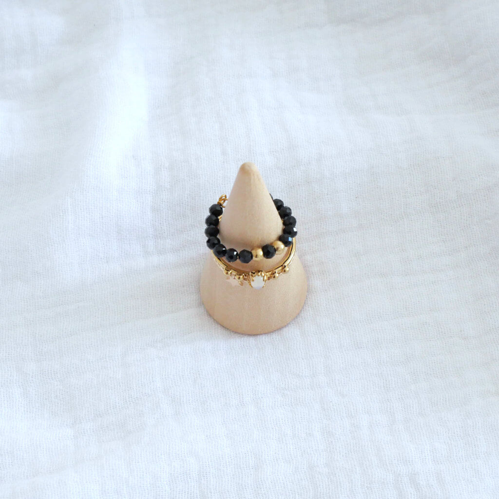 Support de bague en bois