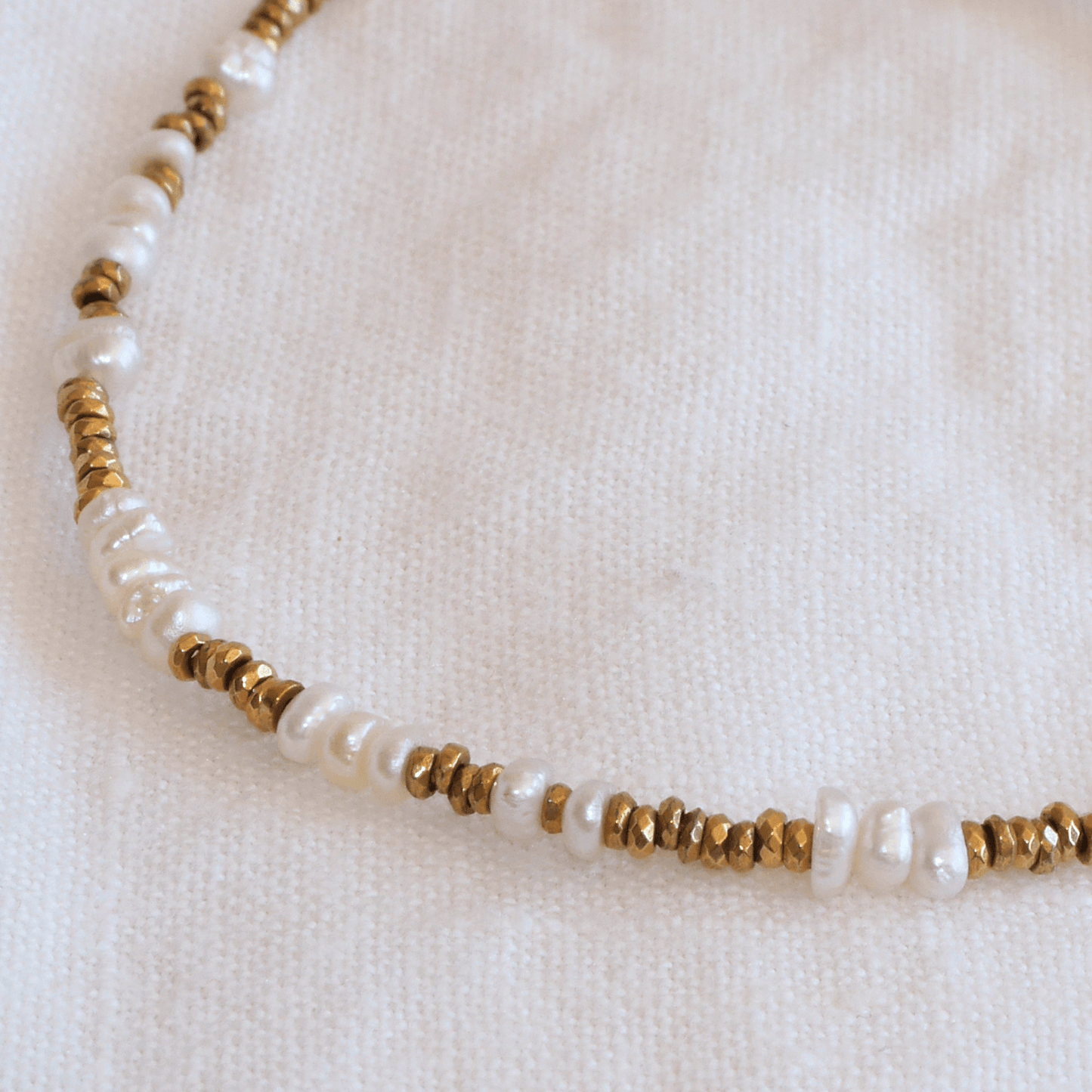 Chaine de cheville Maya blanche