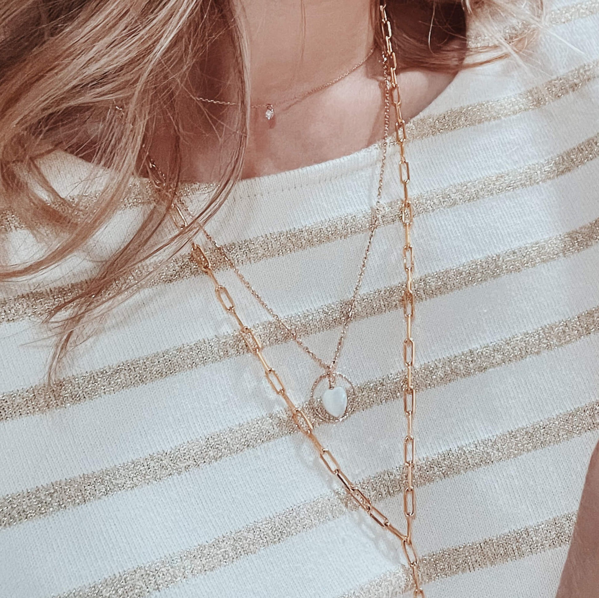 Collier plaqué or et pendentif coeur een nacre
