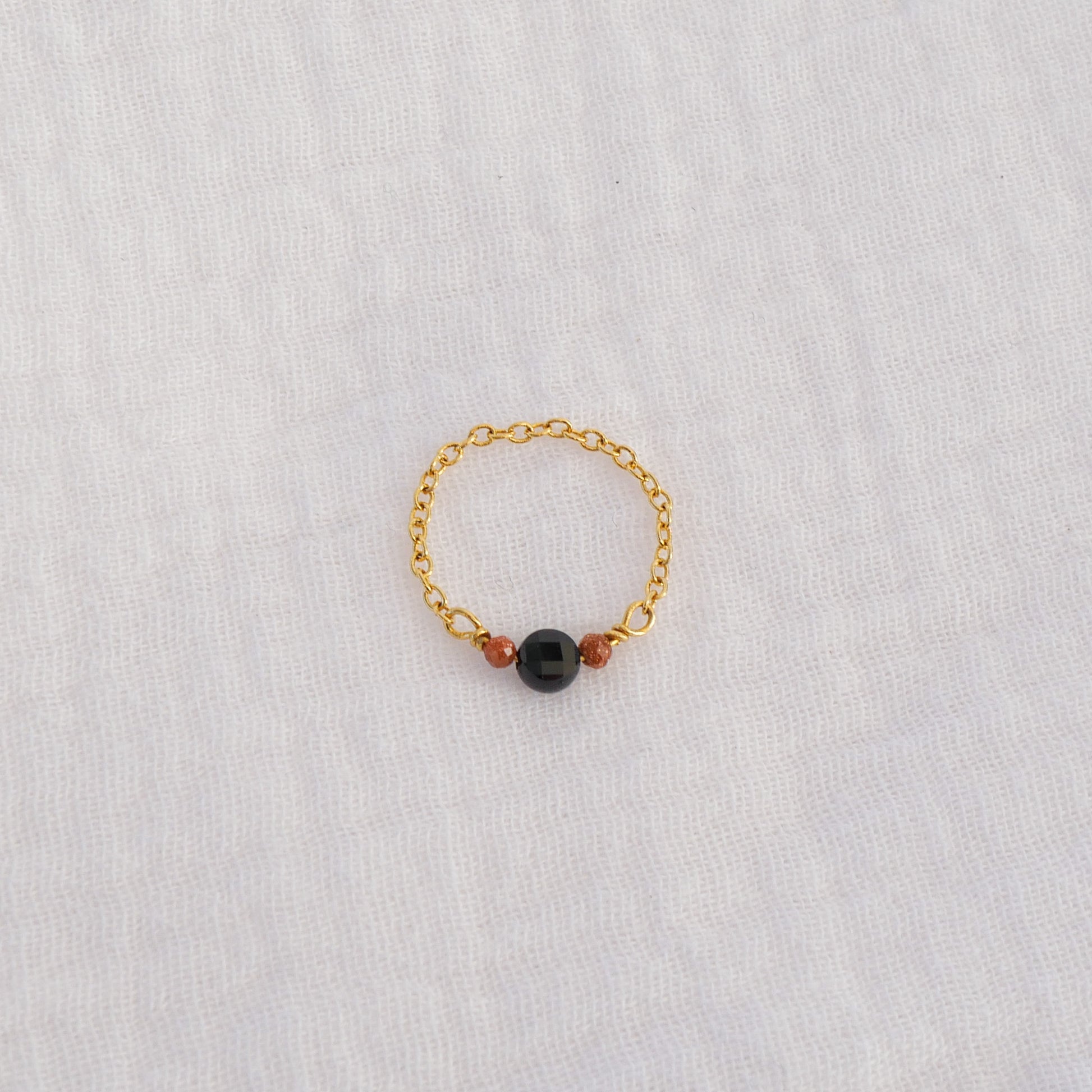 Bague Spinelle noire et gold sand 
