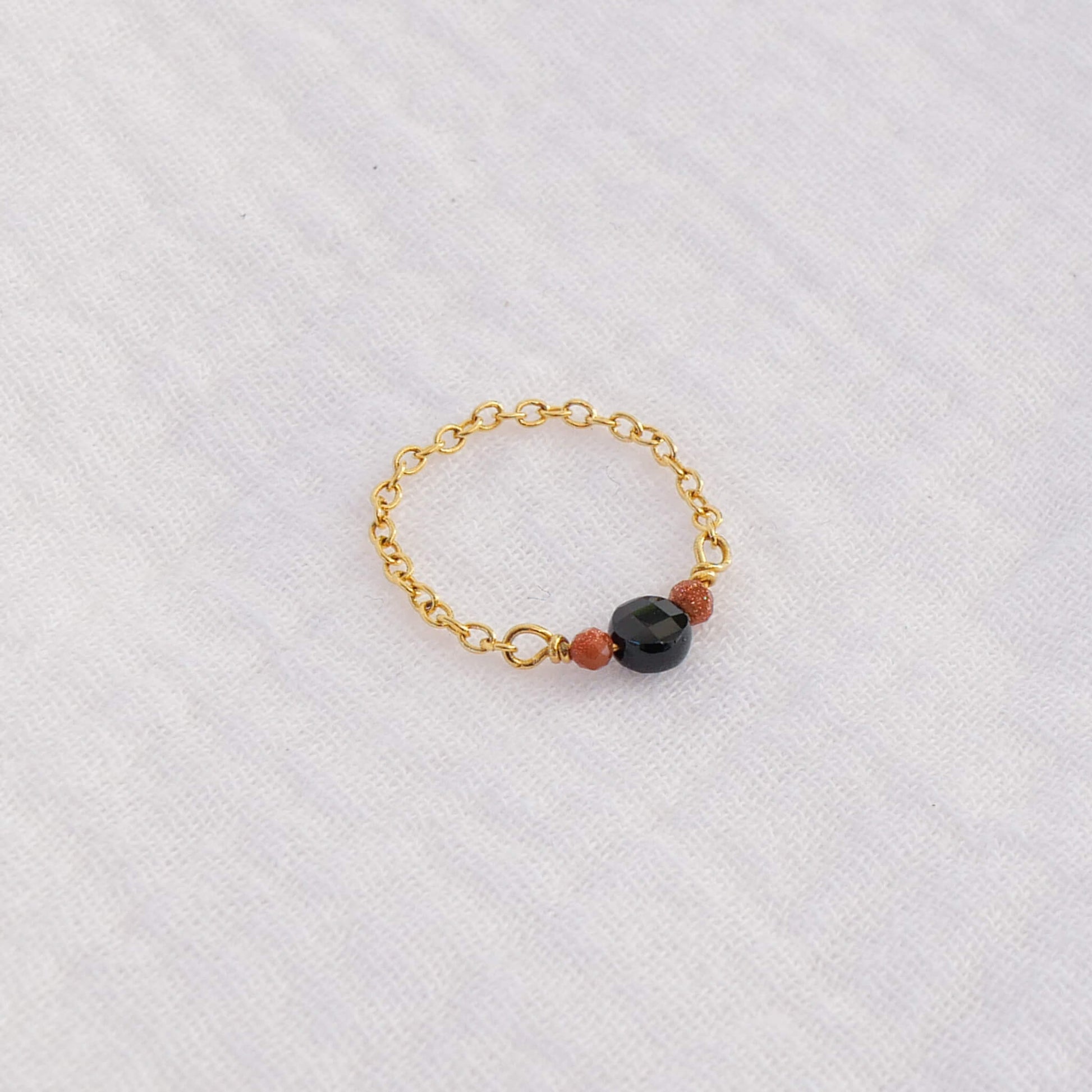Bague Spinelle noire et gold sand 