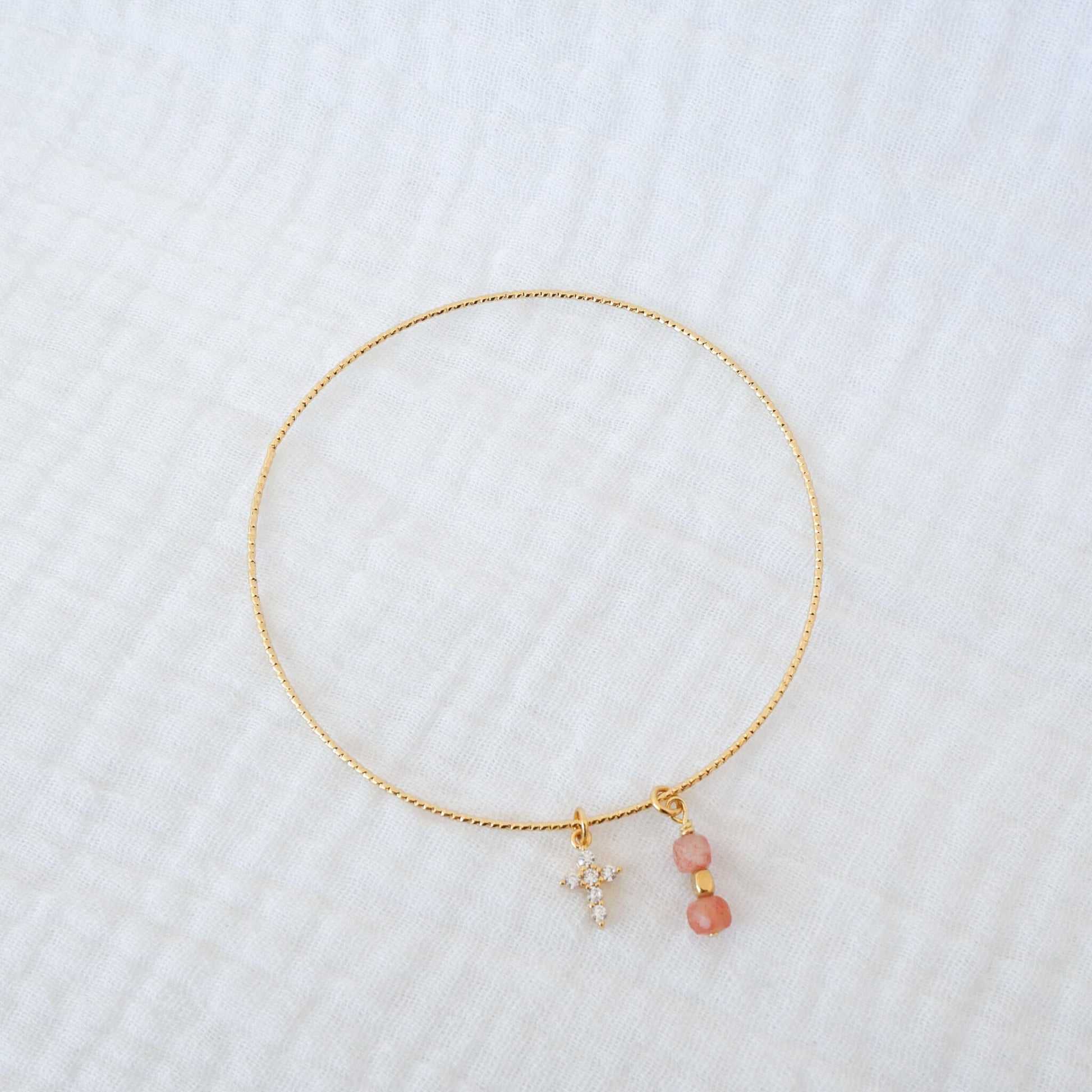 Jonc Siny or avec pendentif croix et pierre du soleil 