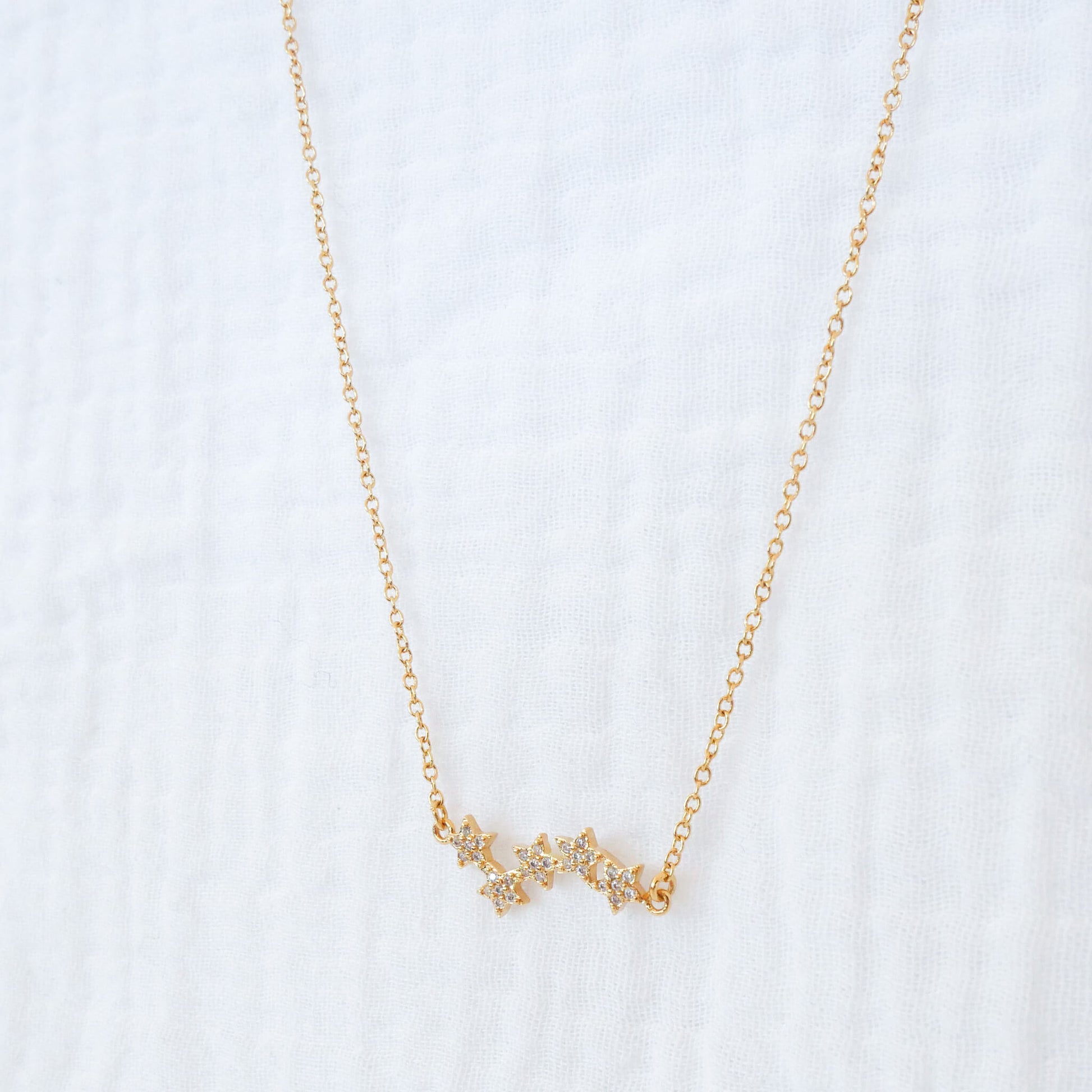 Collier Stella avec étoiles en plaqué or et zirconium 