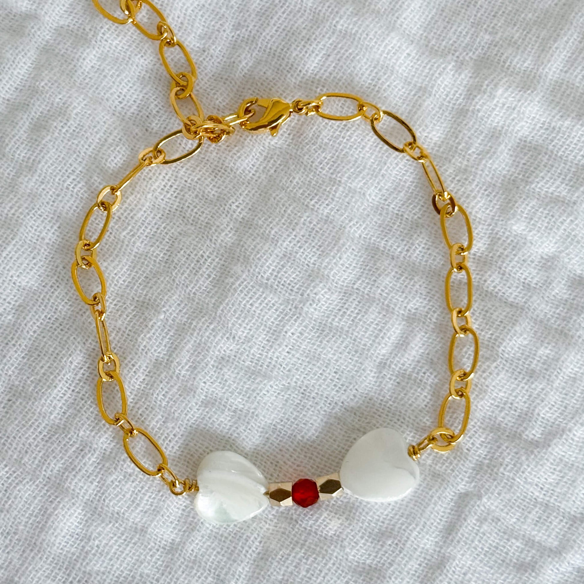 Bracelet Valentine en perle de Cornaline et coeur de nacre 