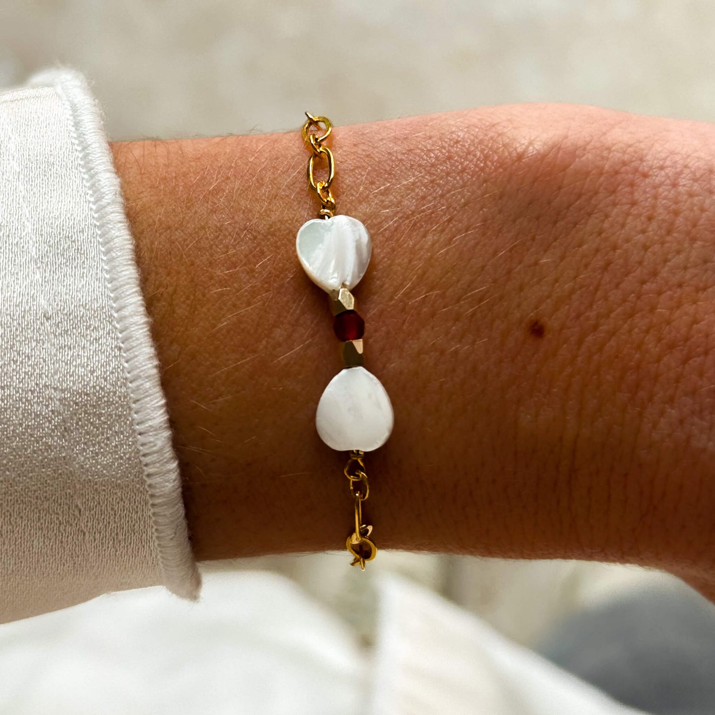 Bracelet Valentine en perle de Cornaline et coeur de nacre 