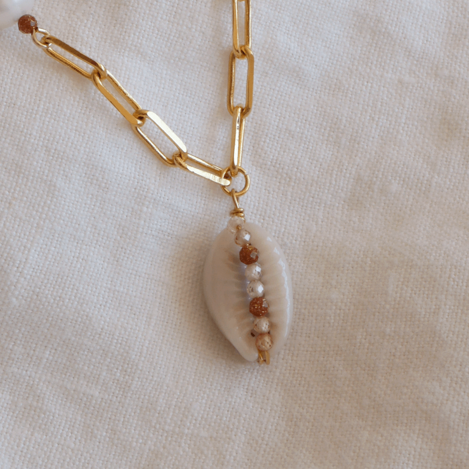 Collier Lara